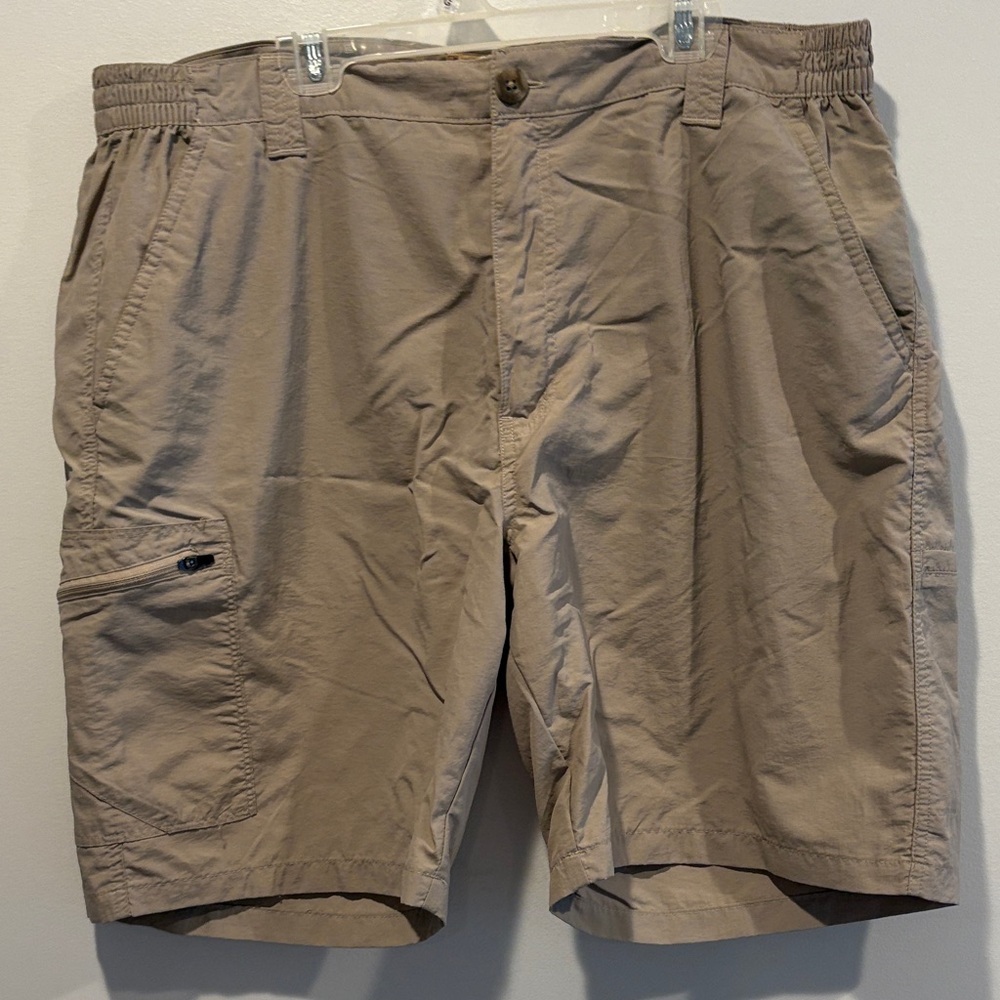RedHead Men's Khaki Cargo Shorts